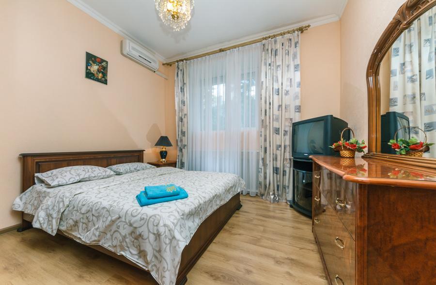 Two Bedroom Apartment On Liuteranska Street Kiev Esterno foto