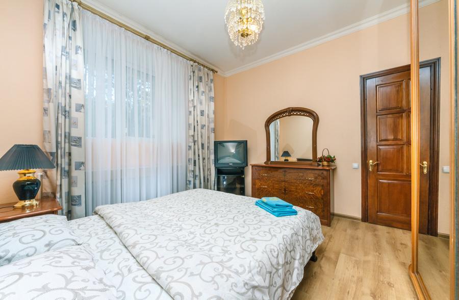Two Bedroom Apartment On Liuteranska Street Kiev Esterno foto